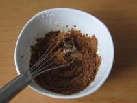 Mix milk and pudding powder with carob, ......