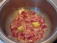 Clean the garlic and ginger and grate them finely....