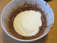 Mix the flour with the baking powder and add it to...