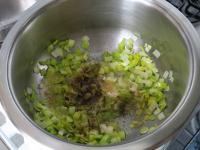 Melt the butter in a pot, add the leeks and fry...