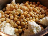 Dismantle the cauliflower into florets, wash and...