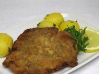 Serve with potatoes and a slice of lemon....