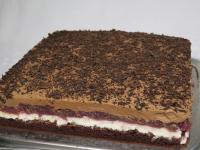 .. and sprinkle with grated chocolate....