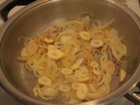 Peel the garlic, cut into slices and add to the...