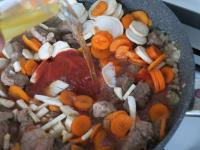 Add prepared vegetables, tomato puree, salt,...