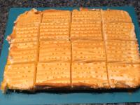 Let the cake cool and cut it into portions....