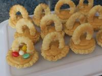 ... and garnish with egg shaped candies....
