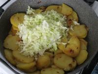 Add cabbage to almost soft potatoes,
add crushed...