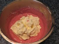 Whip the whipped cream and mix it into the ice...