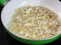 Fry the onion in butter with caraway and bay leaf....