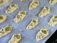 Spread with whipped egg, sprinkle with oregano and...