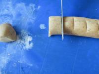 Cut into 2 cm long pieces....