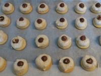 Put a hazel egg whites on the rings with a...
