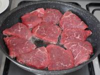 Fry the meat on a hot pan with a little oil....