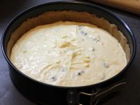 Pour the cream curd filling into the mold...