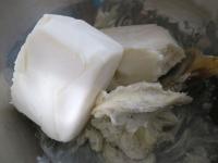 Add bryndza, cream ......