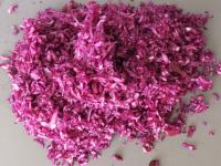 Clean the cabbage and grate it coarsely....