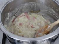Sprinkle the onion with flour and mix well. Add a...