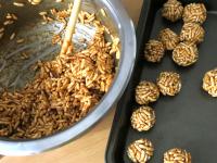 Mix the mixture and when it is lightly warm, ...