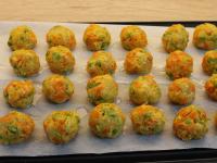 Put baking paper on the baking sheet and drizzle...
