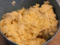 Mix flour with butter and sugar. Sprinkle the cake...