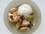 Pineapple chicken breast with raisins and rice