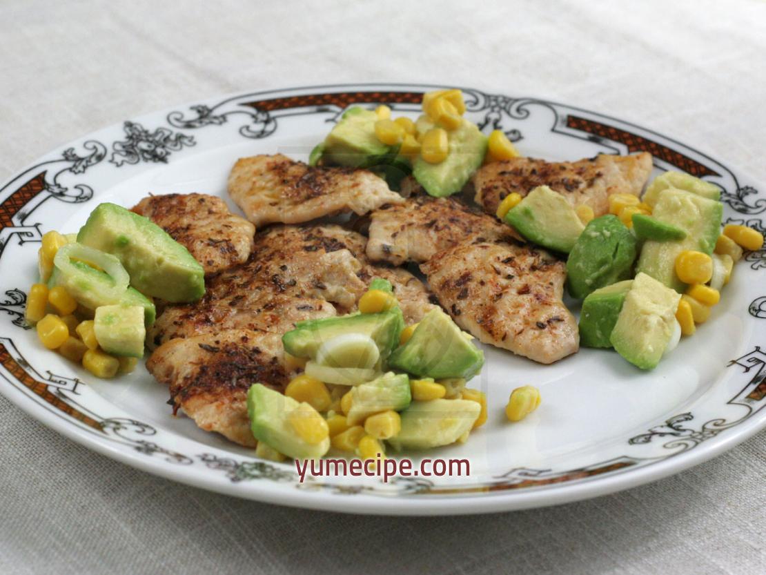 Chicken breast with avocado-corn salsa • Recipe | yumecipe.com