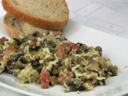 Scrambled eggs with champignons
