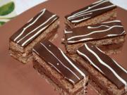 Chocolate and walnut fancy cakes