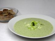 Broccoli milk soup with leeks