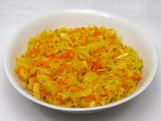 Cabbage salad with turmeric