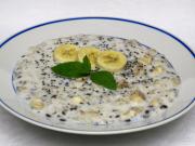 Chia barley porridge with bananas