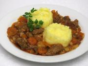 Veal cubes in white wine