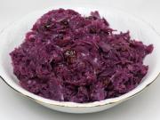 Stewed red cabbage with apples