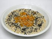 Sesame oatmeal with persimmon
