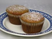 Buttermilk muffins with plum jam