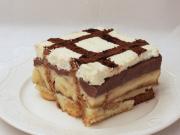 Unbaked pudding dessert with bananas