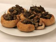 Mushrooms stuffed with duck livers